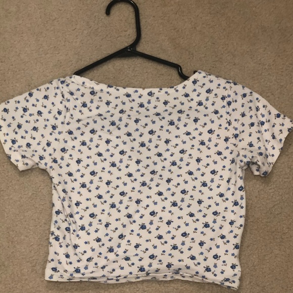 Brandy Melville Top Never Worn one size - Picture 3 of 3